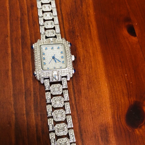 Peugeot Watch 4693 - Picture 3 of 6